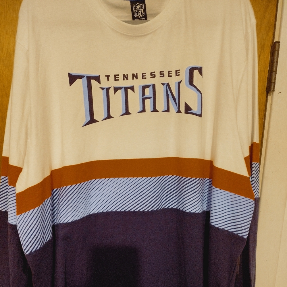 Tennessee Titans long sleeve shirt